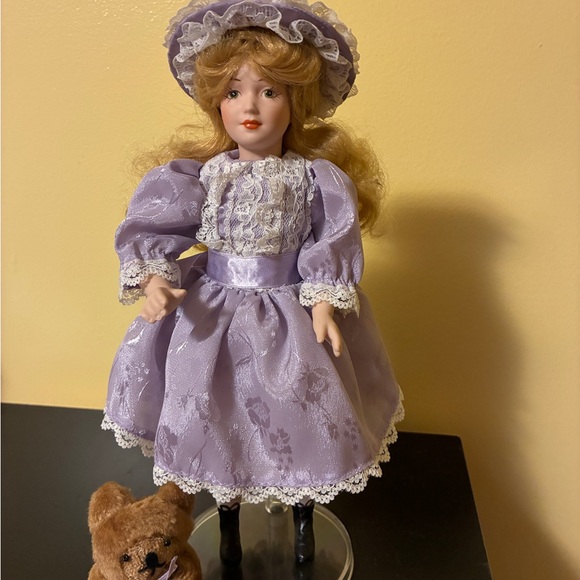 Storybook Collection Goldilocks Porcelain Doll Bear Classic Collectible - Picture 2 of 10